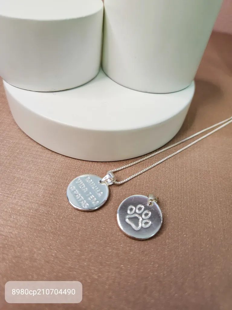 COLAR PRATA MINHA VIDA TEM 4 PATAS