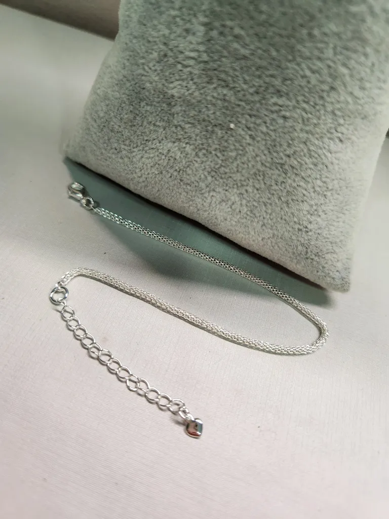 PULSEIRA PRATA TUBINHO DESENHADO