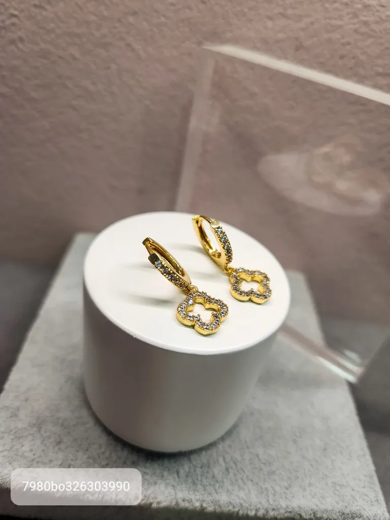 BRINCO OURO ARGOLINHA FLOR VAZ ZIRC