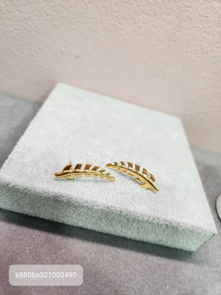 BRINCO OURO EAR CUFF FOLHA