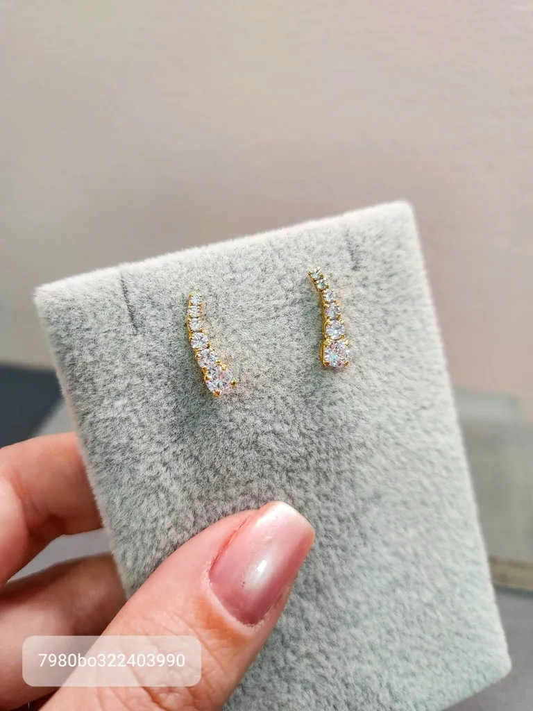 BRINCO OURO EAR CUFF ZIRC CLASSIC