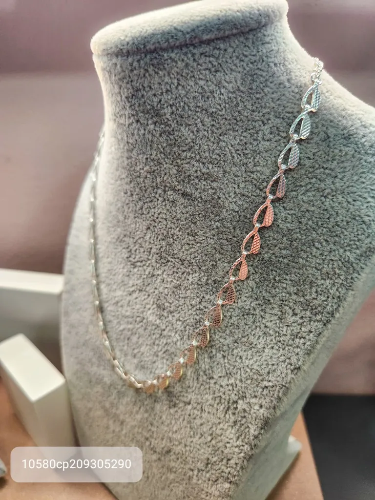 COLAR PRATA GOTAS VAZADAS