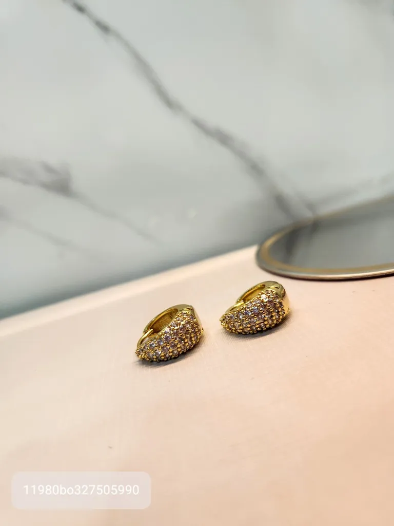 BRINCO OURO ARGOLA TIPO GOTA ZIRC