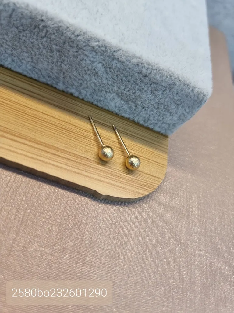 BRINCO OURO BOLA CRAQUELADA P