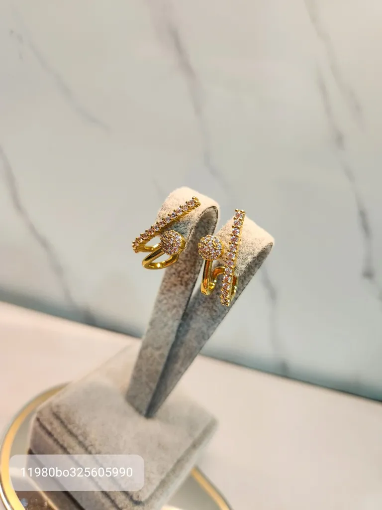 BRINCO OURO EAR HOOK PONTO ZIRC