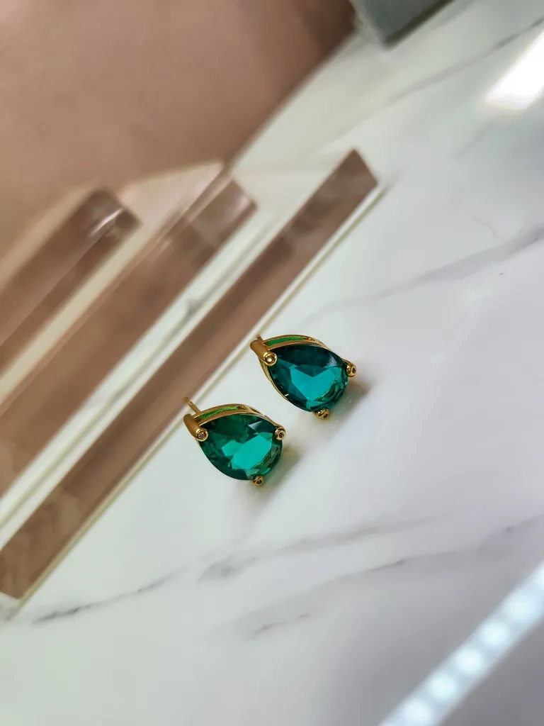 BRINCO OURO GOTA 3 PONTOS TURMALINA