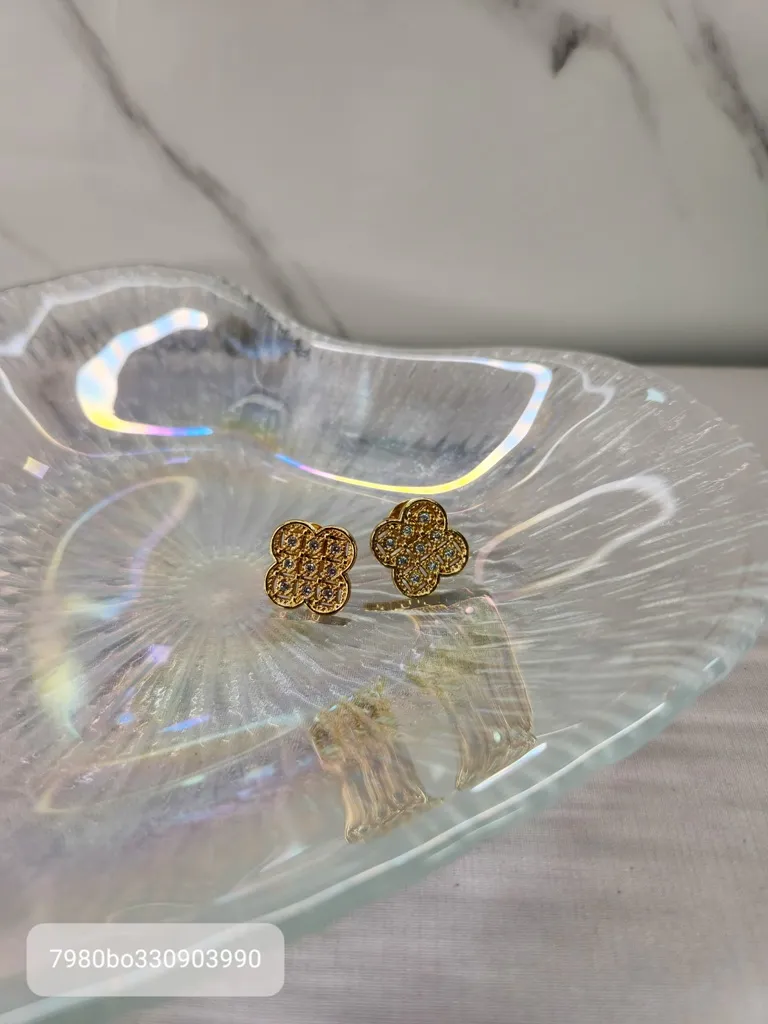 BRINCO OURO TREVO ZIR