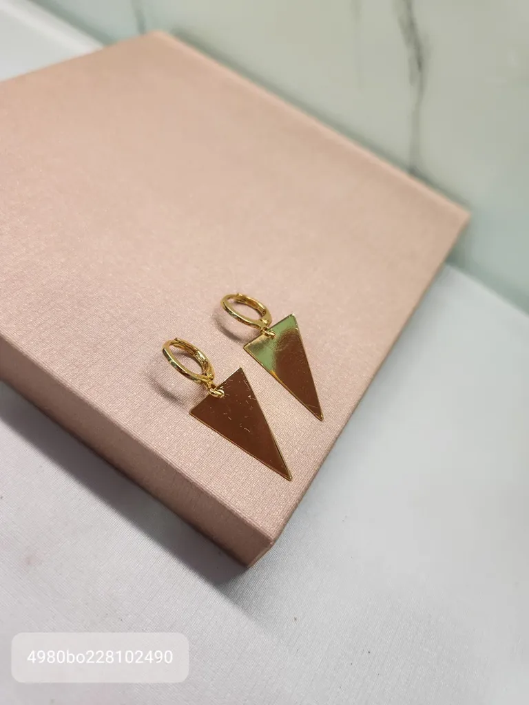 BRINCO OURO ARGOLA TRIANGULO