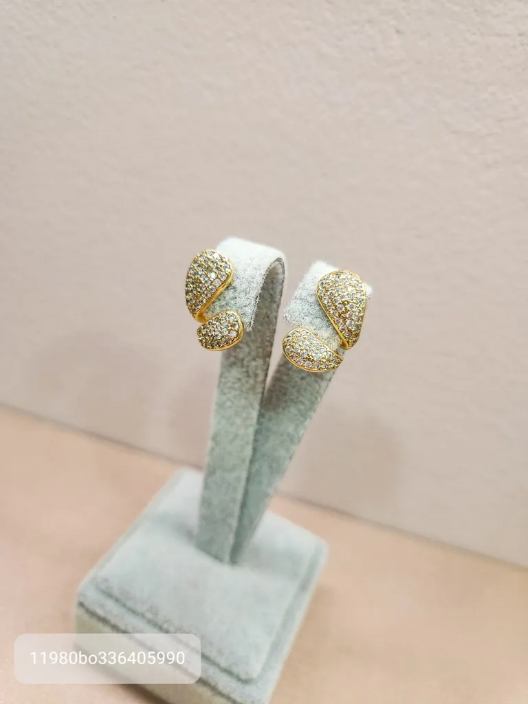 BRINCO OURO EAR HOOK GOTAS ZIRC