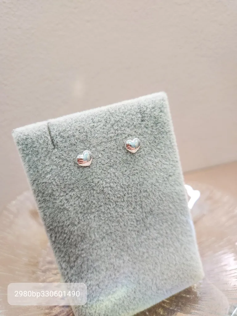 BRINCO PRATA CORAÇÃO MACIÇO