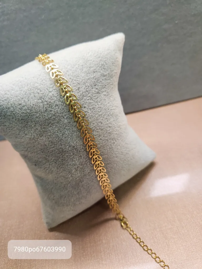 PULSEIRA OURO FOLHAS VAZADAS