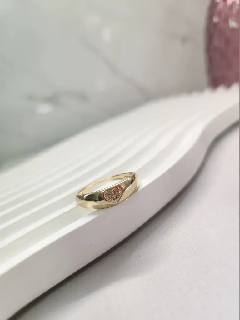 ANEL OURO LISO GORDINHO CORAÇÃO Z