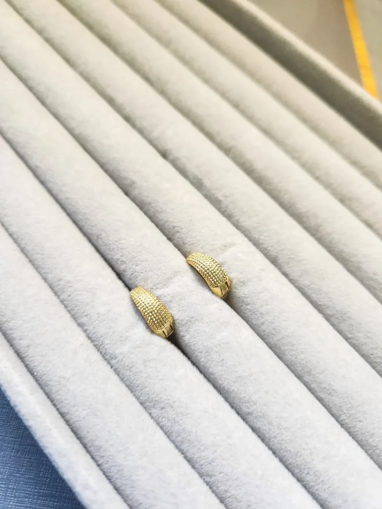 BRINCO OURO ARGOLA CRAQUELADA M