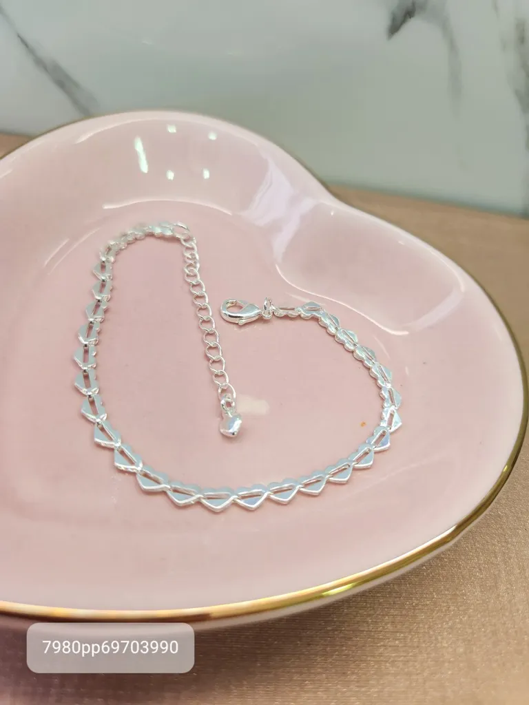 PULSEIRA PRATA CORAÇÕES TRAÇO