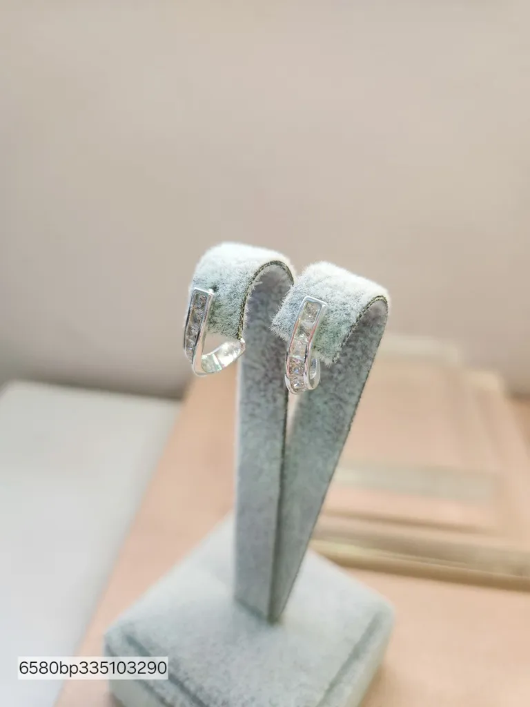 BRINCO PRATA EAR HOOK NAVETES Q