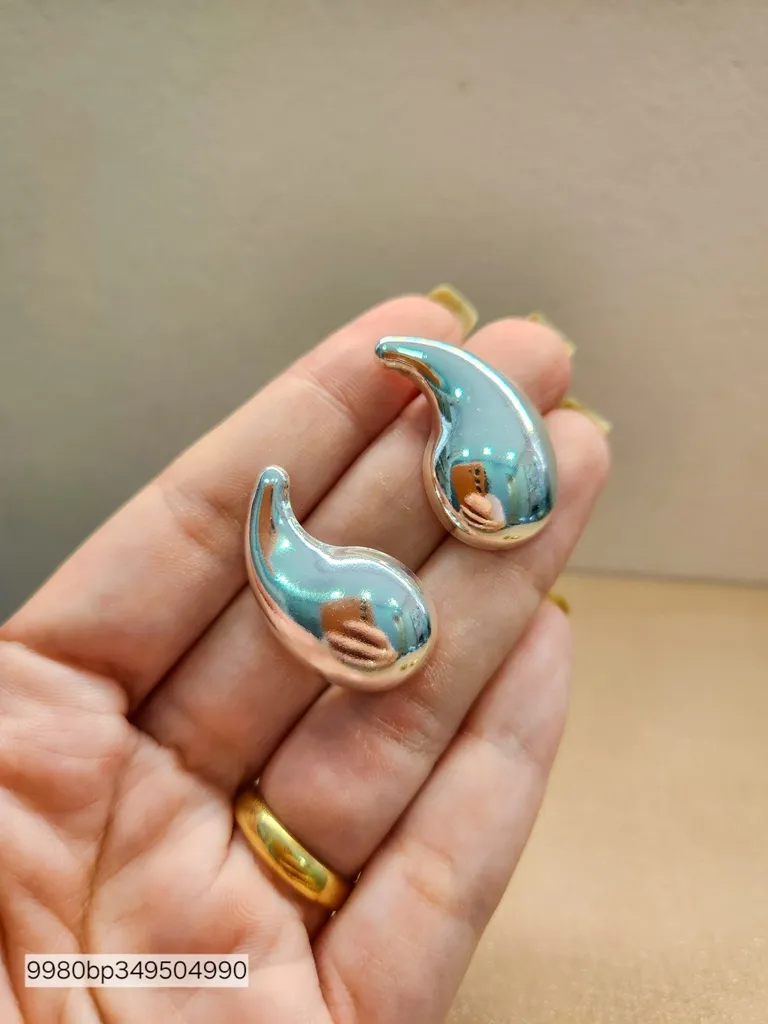 BRINCO PRATA VIRGULA