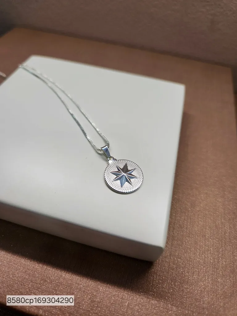 COLAR PRATA ROSA DOS VENTOS