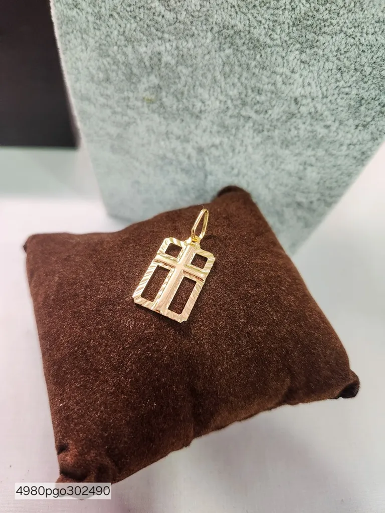 PINGENTE OURO CRUZ RETANG
