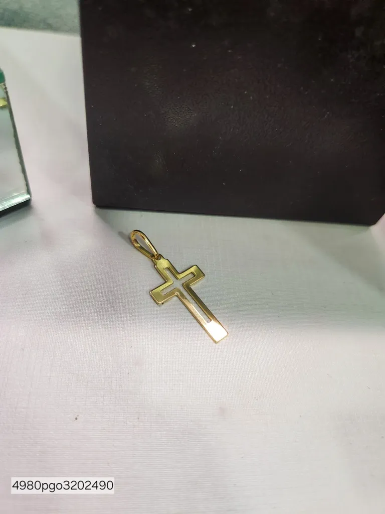 PINGENTE OURO CRUZ VAZADA