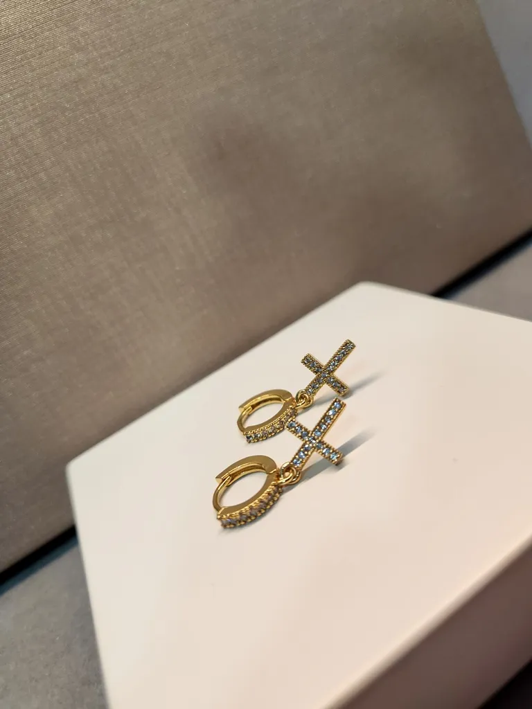 BRINCO OURO ARGOLA TRANQ CRUZ