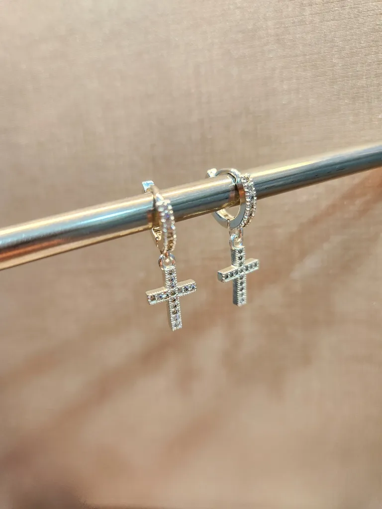 BRINCO PRATA ARGOLA TRANQ CRUZ