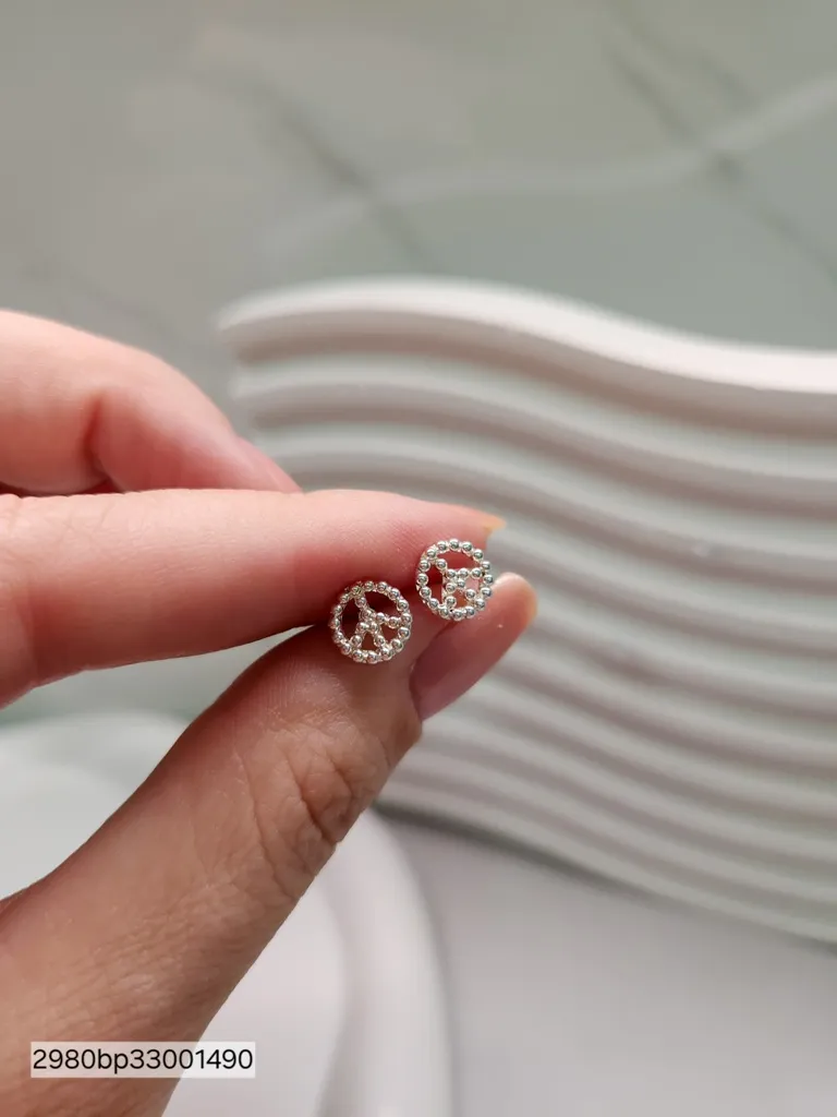 BRINCO PRATA PAZ E AMOR