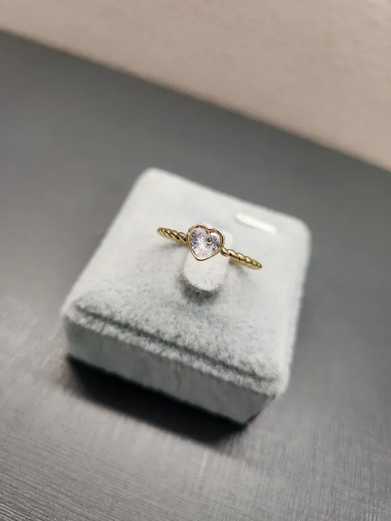 ANEL OURO CORAÇ CRISTAL