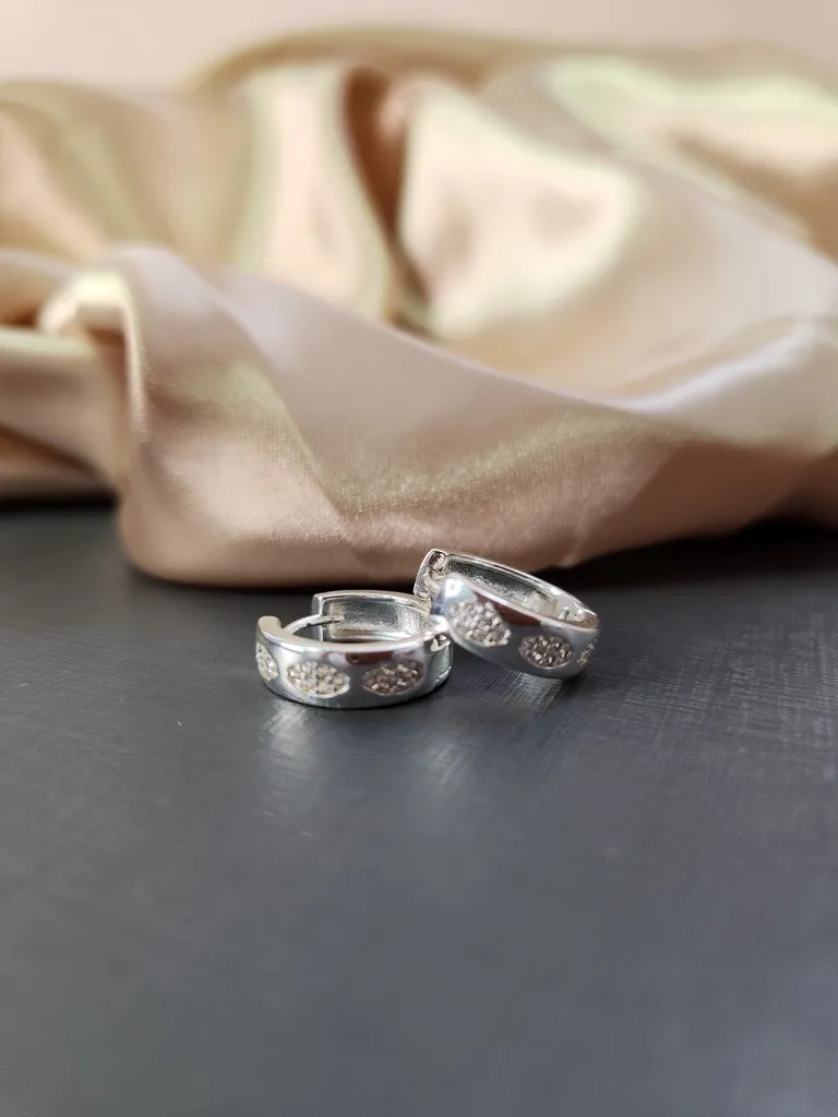 BRINCO PRATA ARGOLA LISA CHAP OVAL ZIRC