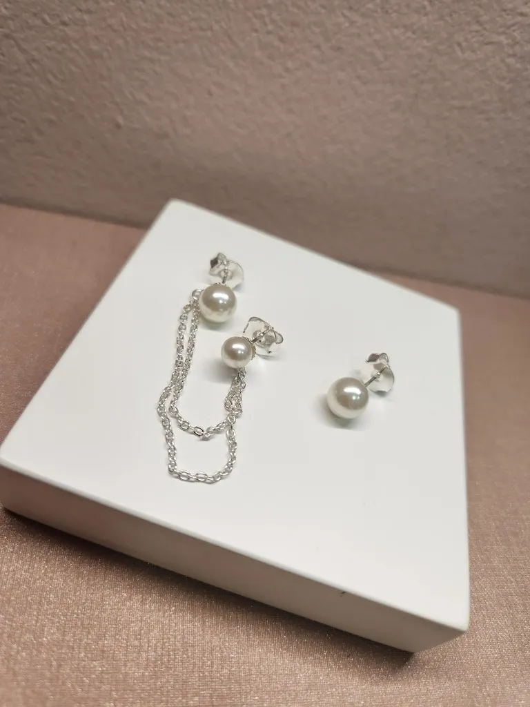 BRINCO PRATA PÉROLA CORR