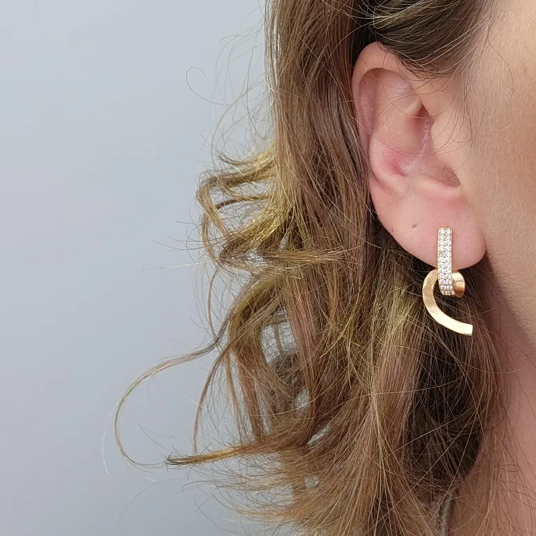 BRINCO OURO FIO TORTO L Z