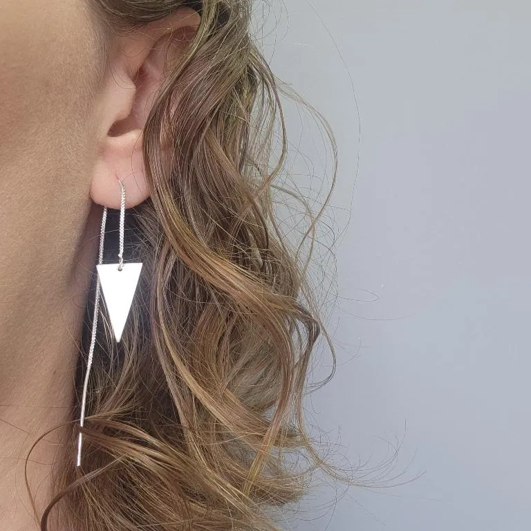 BRINCO PRATA FIO TRIANGULO