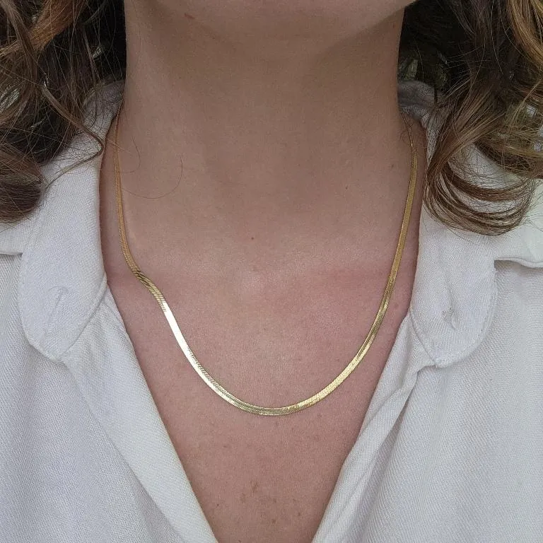 COLAR OURO FITA CHAPADA