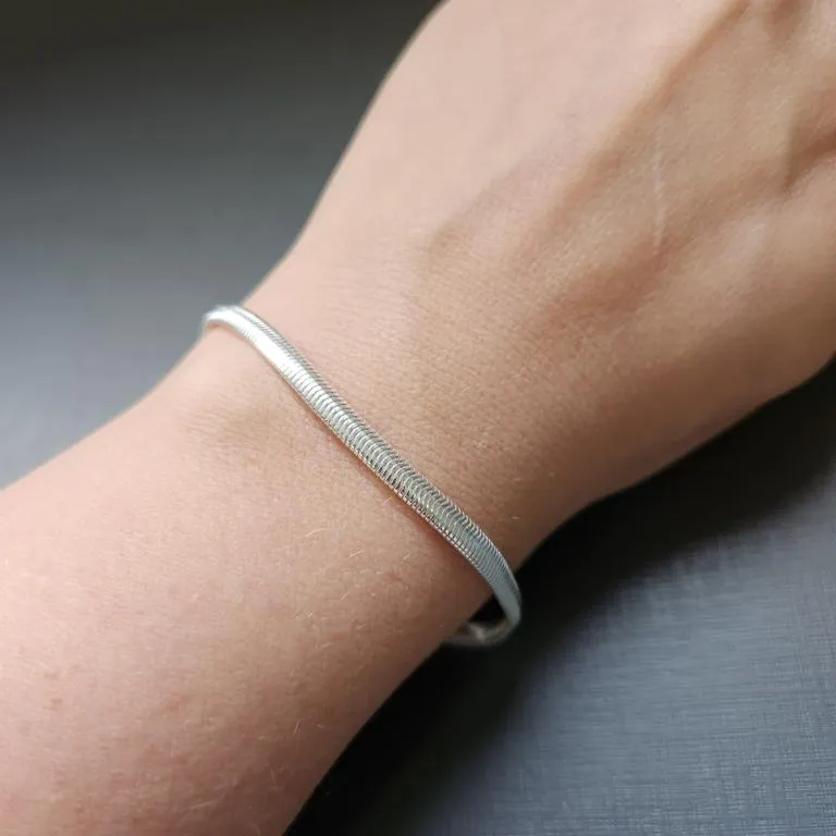 PULSEIRA PRATA MALHA