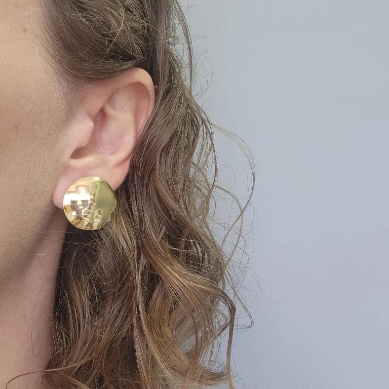 BRINCO OURO AMASSADO