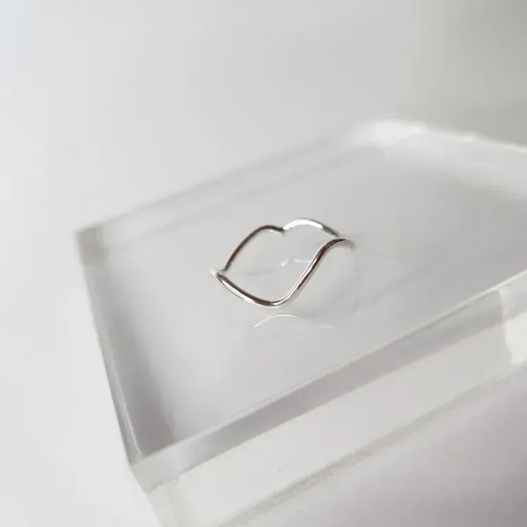 ANEL PRATA FIO ONDAS