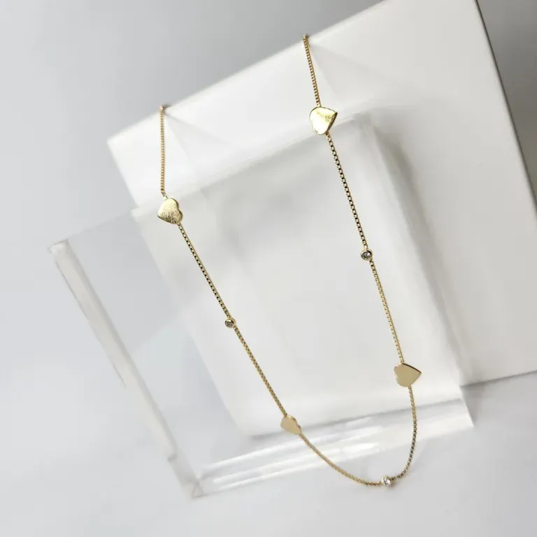 COLAR OURO CORAÇÕES PONTO DE LUZ