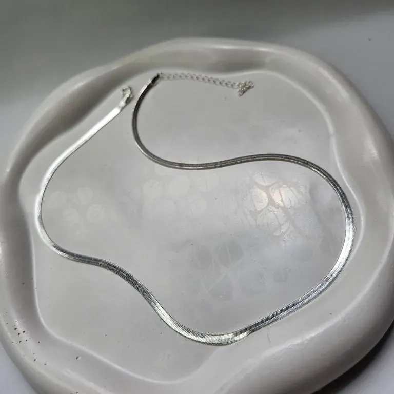 COLAR PRATA FITA CHAPADA