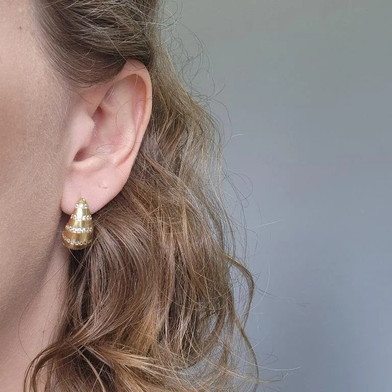 BRINCO OURO GOTA LISTRA Z