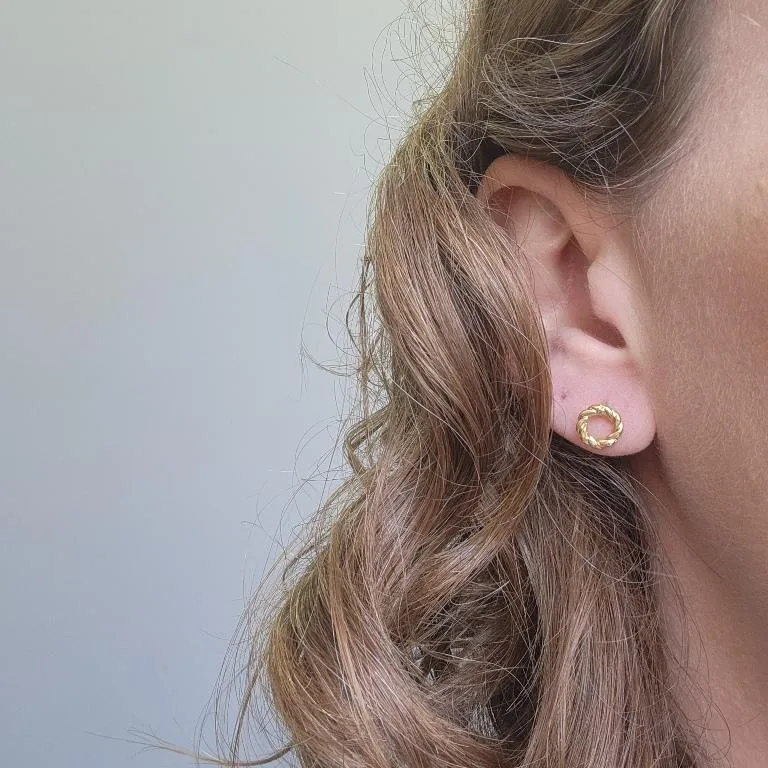 BRINCO OURO CIRC ASPIRAL P