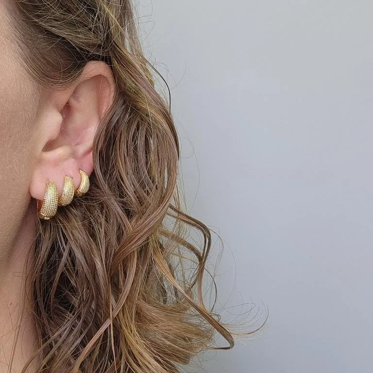 BRINCO OURO ARGOLA CRAQUELADA M