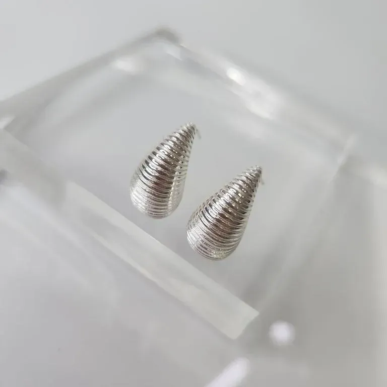 BRINCO PRATA GOTA LISTRA