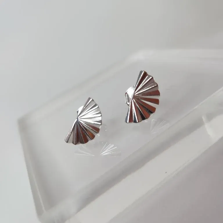 BRINCO PRATA MINI LEQUE