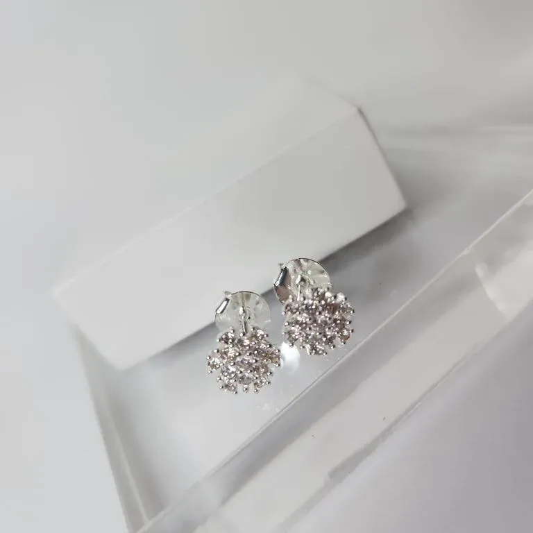 BRINCO PRATA ZIRCÔNIAS