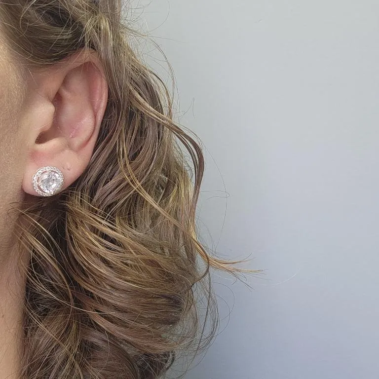 BRINCO PRATA REDONDO LUXO