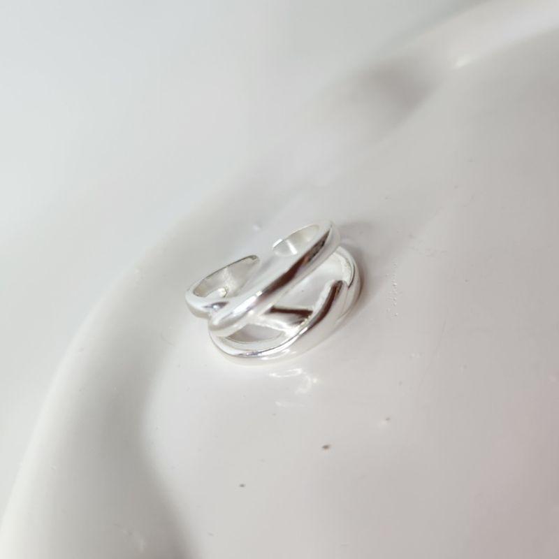 ANEL PRATA AJUSTÁVEL ENTRELAÇADO