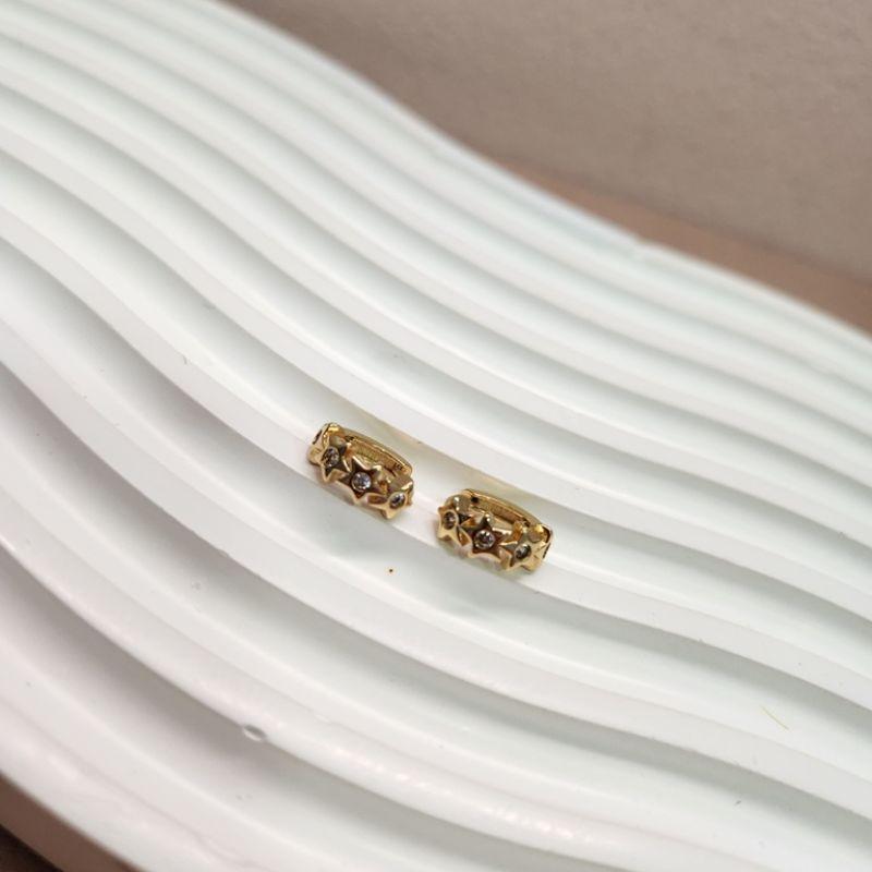 BRINCO OURO ARGOLA ESTRELAS P