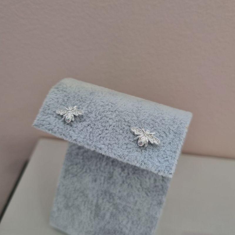 BRINCO PRATA ABELHINHA