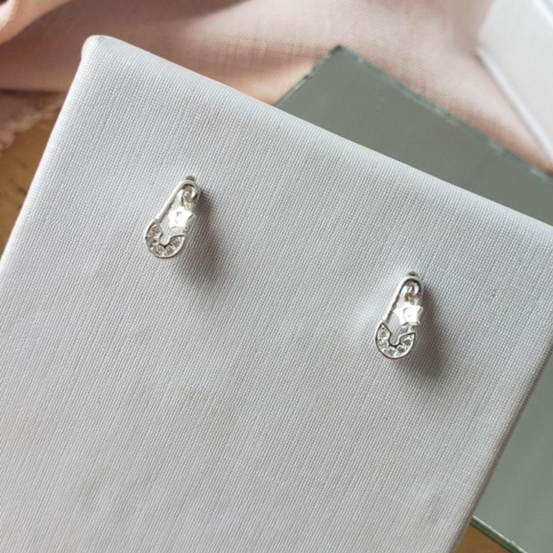 BRINCO PRATA ALFINETE