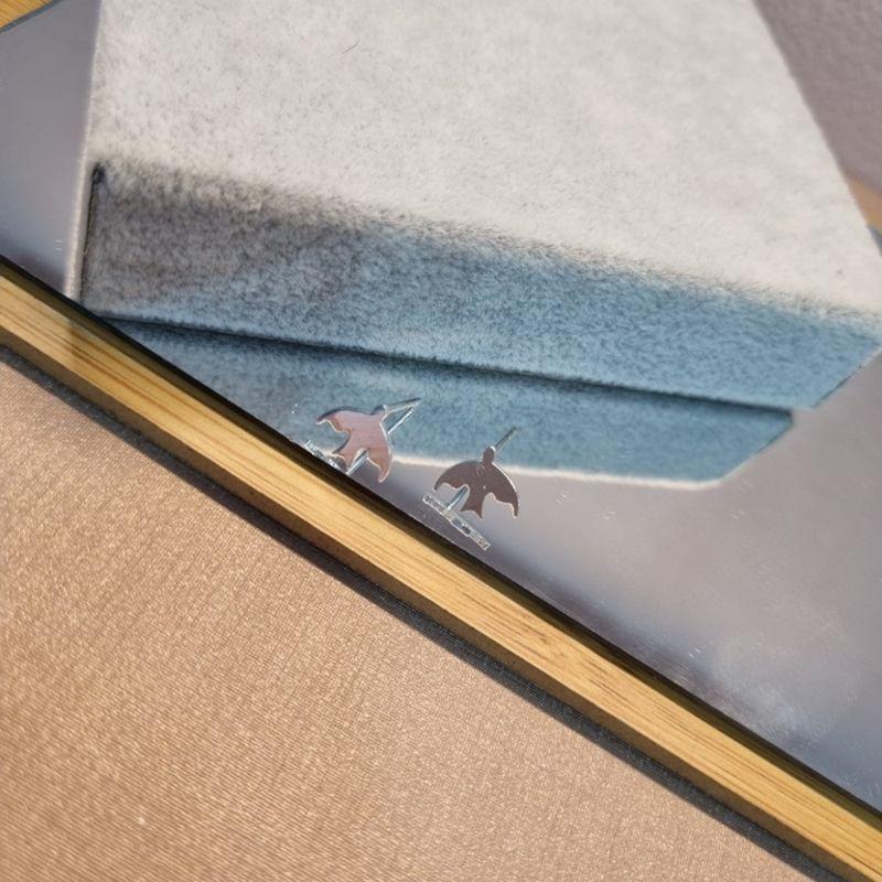 BRINCO PRATA ANDORINHA LISA