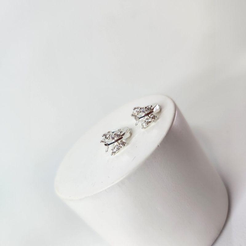 BRINCO PRATA ARGOLA BORBLETINHA